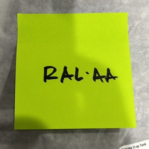 Vuori  Women's XL Sunrise Crop Tank Chestnut Dark Pink NWT Cropped Slim Fit - Picture 8 of 8